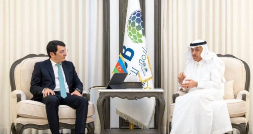 Azərbaycan və İİB Qrupu əməkdaşlığın genişləndirilməsini müzakirə ediblər