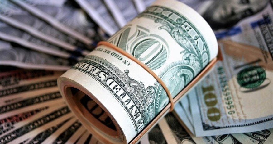 Azerbaijan manat steady, euro rises and rouble falls
