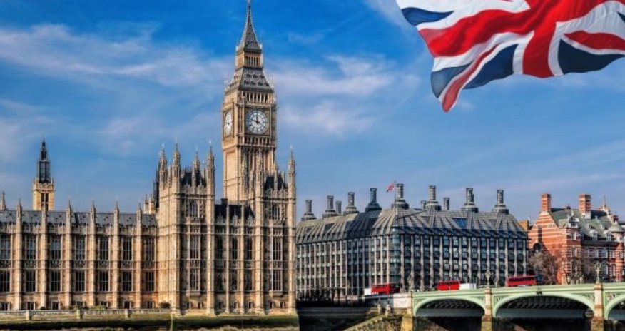 Britaniya diplomatlarını İrandan təxliyə edib