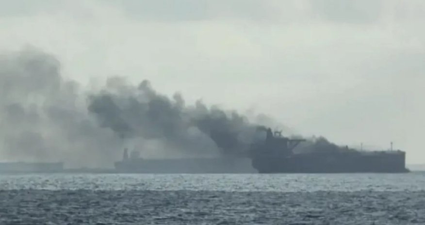 Нефтетанкер под обстрелом у берегов Омана