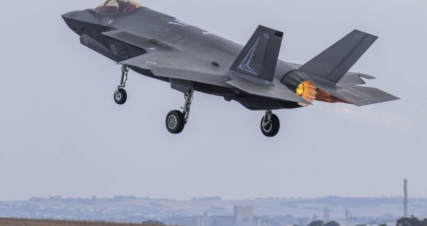 
Израиль нанес удары по военным объектам Ирана в Исфахане и Ширазе