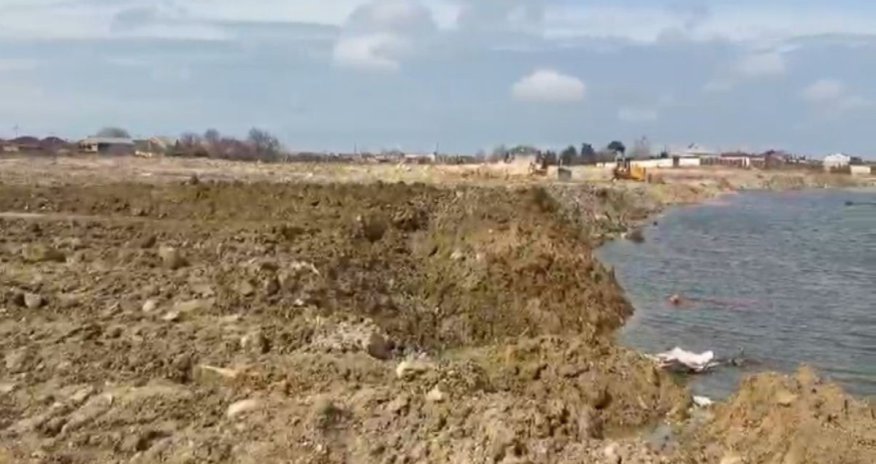 
Maştağada gölün qanunsuz doldurulması faktı araşdırılıb