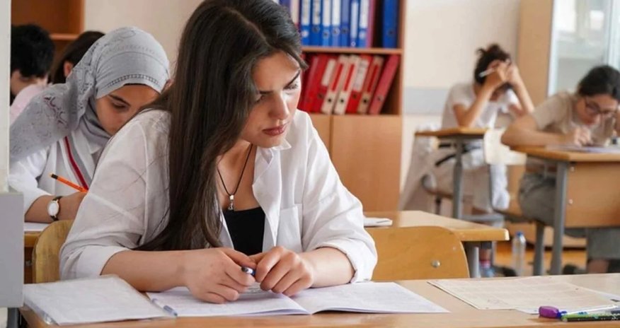 Universitet və kolleclərə sənəd qəbulunun vaxtı uzadılıb