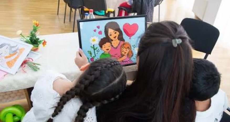 Valideyn himayəsindən məhrum 18 uşaq cəzaçəkmə müəssisəsində anaları ilə görüşüb