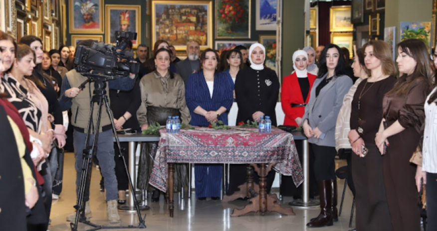 Bakıda &ldquo;Milli-mənəvi dəyərlərimiz&rdquo; incəsənət sərgisi keçirilib
