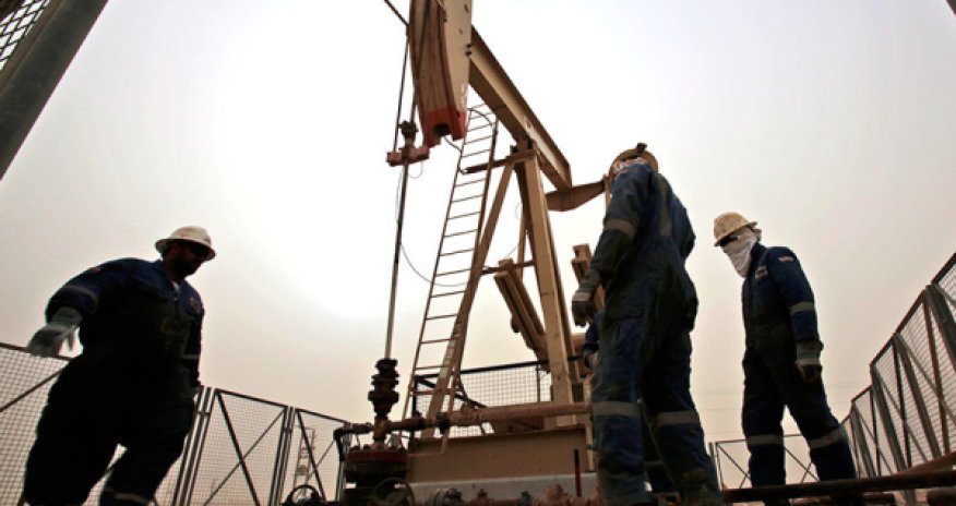 Крупнейший в мире экспортер сокращает добычу нефти