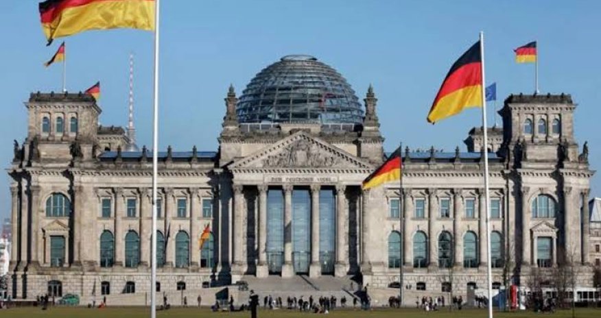 В Берлине неизвестный устроил поджог у офиса Фридриха Мерца