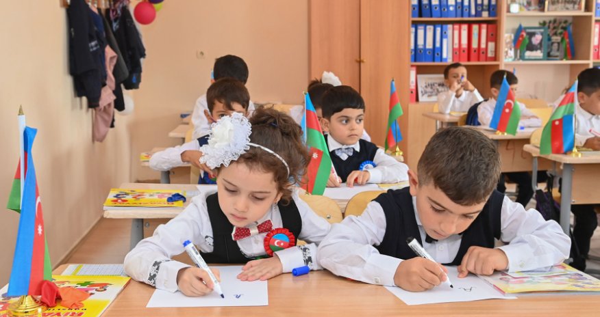 Bu məktəbə lisey statusu verilib