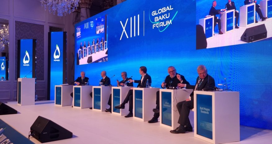 İki siyayətçi arasında fikir ayrılığı yarandı: İsraildə ölənləri deyir bəs Fələstində ölənləri niyə demirsiz?