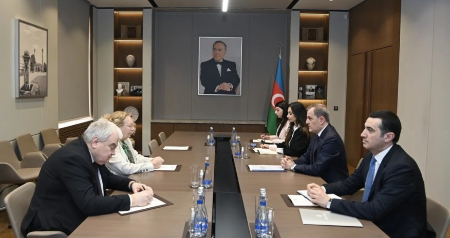 Ceyhun Bayramov Tatyana Valova ilə görüşüb