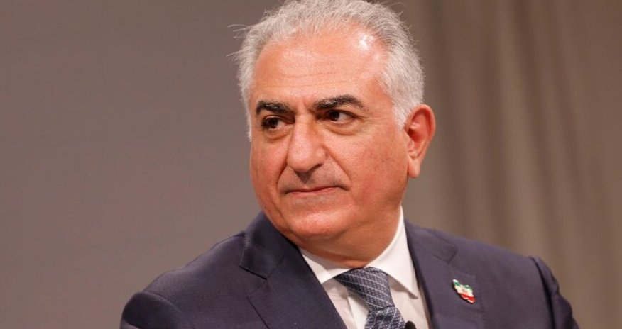 Пехлеви возвращается в Иран