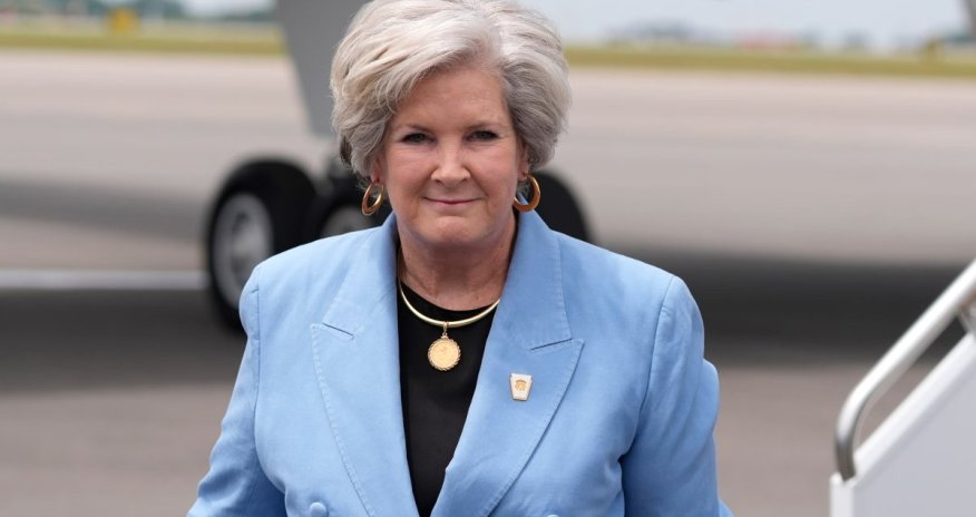 У главы администрации Трампа рак