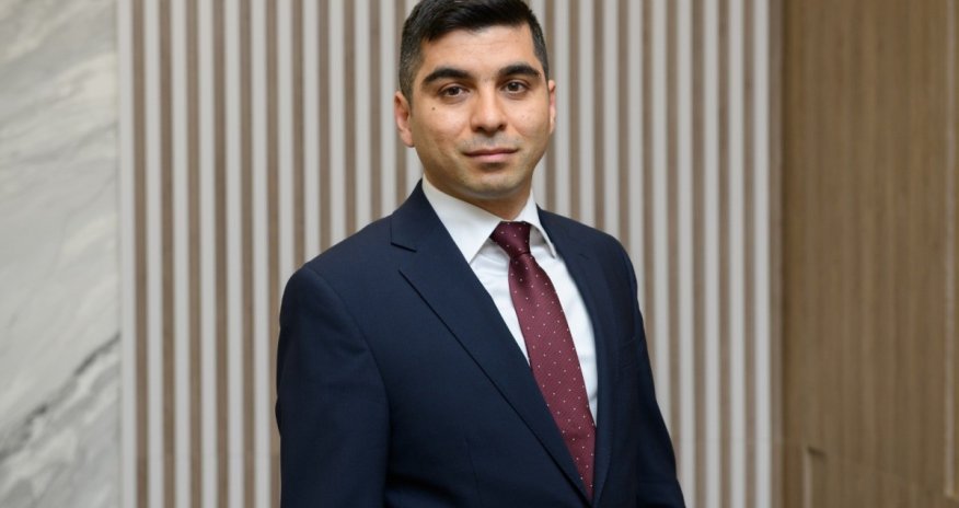 Rəqəmsal inkişaf və nəqliyyat nazirinə yeni müavin təyin olunub