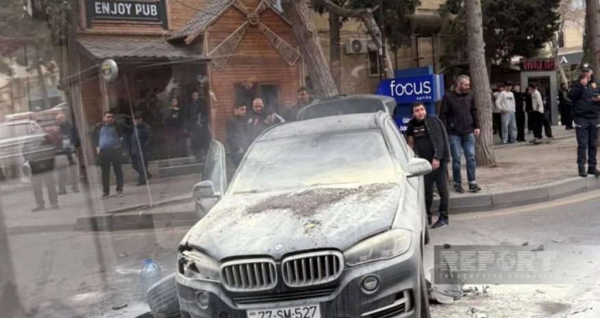 Bakıda qəza nəticəsində avtomobil yanıb