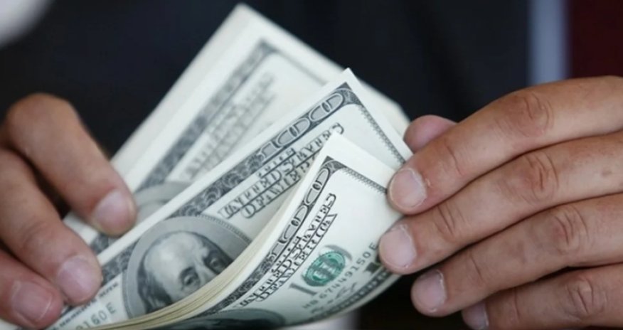 Россия заработает 2 миллиарда долларов на смягчении нефтяных санкций