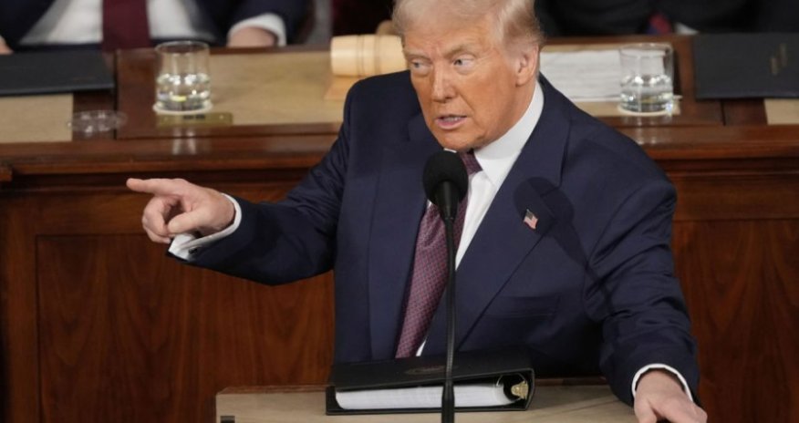 
KİV: Tramp hər gün İrana zərbələrə dair videolara baxır

