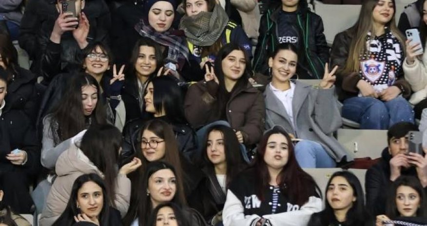 &ldquo;Qarabağ&rdquo;ın xanım azarkeşləri üçün giriş pulsuz olacaq