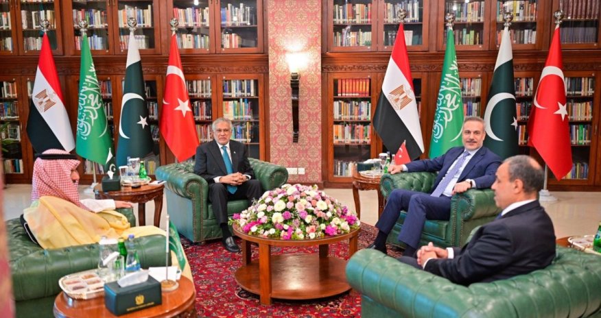 Переговоры в Пакистане: Ормуз может стать новым Суэцким каналом - Oбновлено