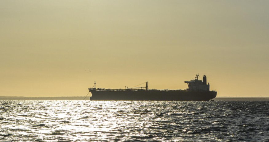 Неожиданное решение США: на Кубу пропустят российский нефтяной танкер