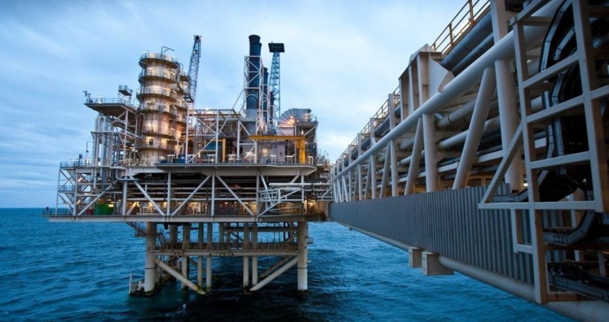 Цена азербайджанской нефти превысила 128 долларов