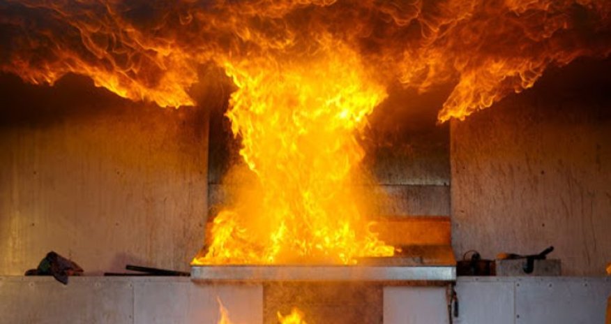 Şəkidə yaşayış evində partlayış olub, xəsarət alanlar var