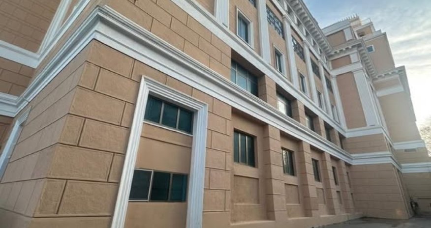 Nizami Kino Mərkəzinin binasının fasadına müdaxilə aradan qaldırılıb