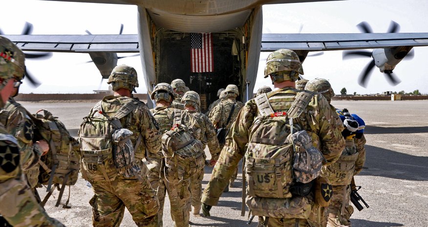 Эвакуация американских военных с базы в Бахрейне