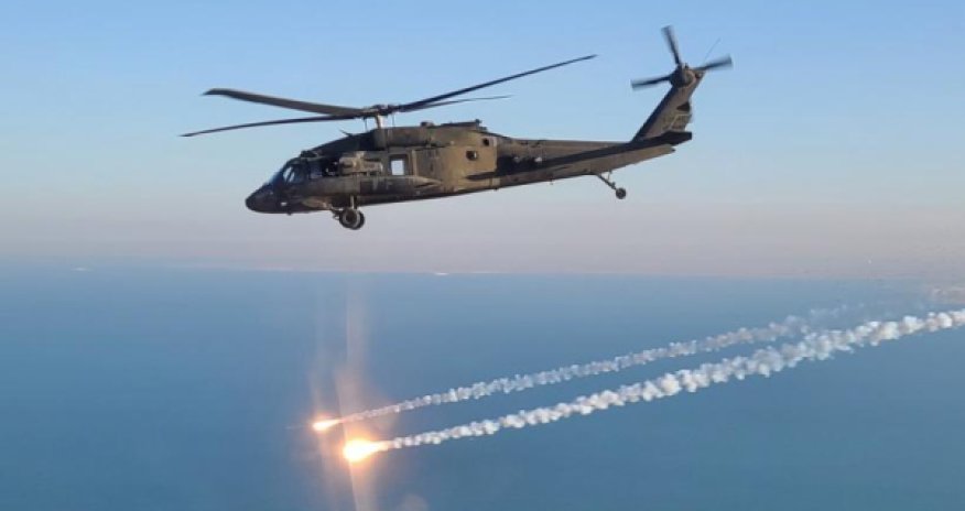 В небе над Ираном сбит американский вертолет