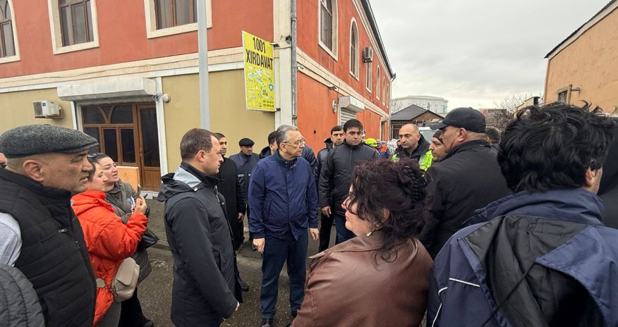 Eldar Əzizov Keşləyə gedib