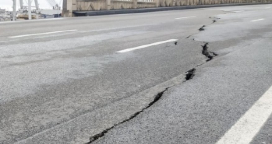 Bibiheybət yolunda torpaq sürüşməsinin olduğu ərazi nəzarətdə saxlanılır - BİRGƏ MƏLUMAT