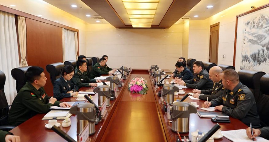 Müdafiə Nazirliyinin nümayəndə heyəti Çinə səfər edib