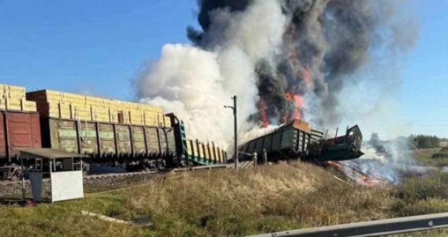 Украинцы уничтожили российские локомотивы