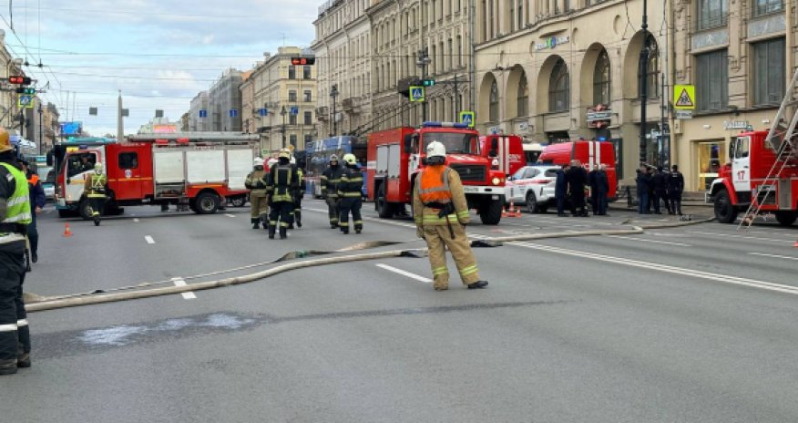Горит дом матери Дурова