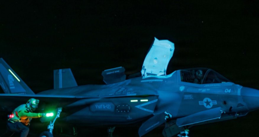 Еще один американский авианосец входит в Аравийское море - Oбновлено