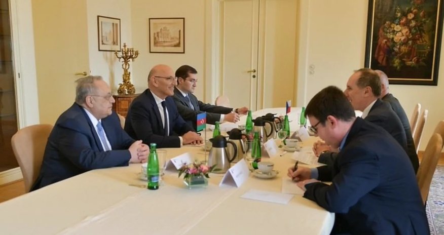 Elçin Əmirbəyov və Jiri Brodski Cənubi Qafqazda təhlükəsizliyi müzakirə ediblər