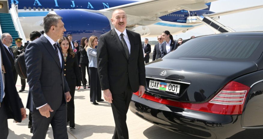 Aliyevs arrive in Turkey for diplomatic forum