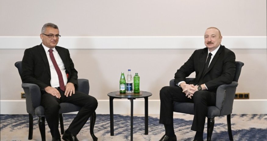 
İlham Əliyevin Antalyada Şimali Kipr Prezidenti ilə görüşü olub