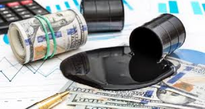 Котировки азербайджанской нефти снизились почти на 10%