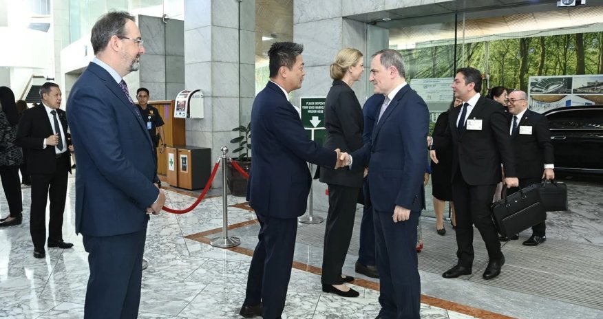 Bayramov UNESCAP sessiyası üçün Banqkokdadır