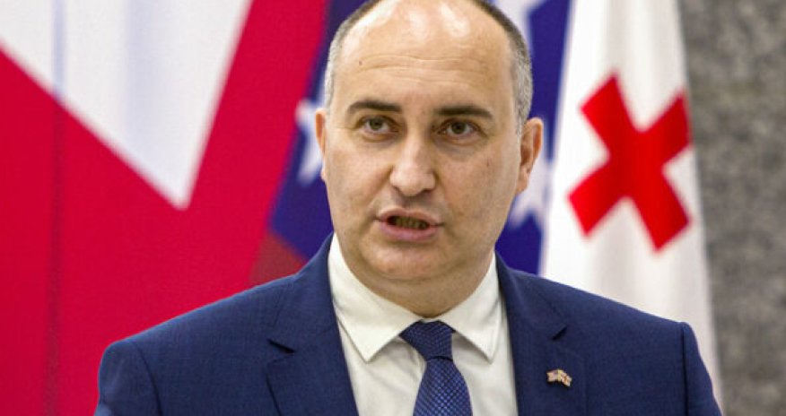 Gürcüstanın sabiq müdafiə naziri 10 il müddətinə həbs edilib