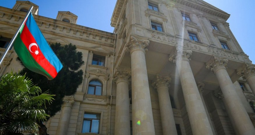 МИД Азербайджана осудил сожжение турецкого флага в Армении