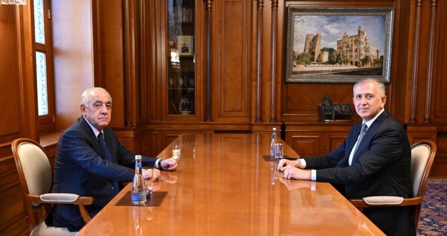 Baş nazir səlahiyyət müddəti başa çatan Gürcüstan səfiri ilə görüşüb
