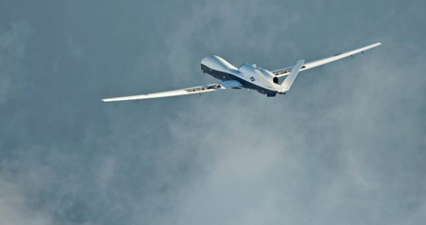 Разведчик Triton над Ормузом