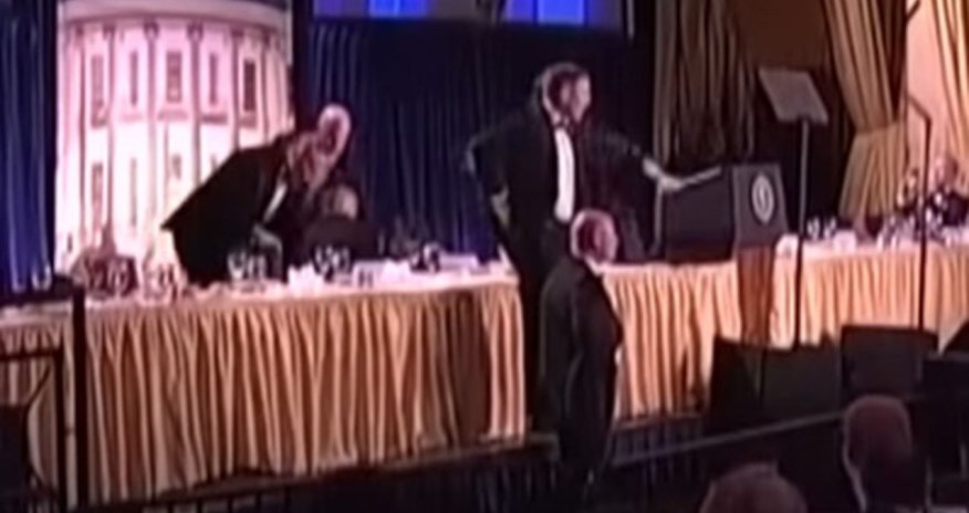 Trampın iştirak etdiyi tədbirdə atışma baş verib - Yenilənib -Video