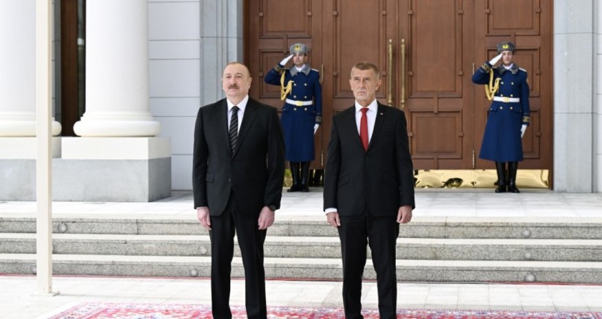 Qəbələdə Çexiyanın Baş naziri Andrey Babişin rəsmi qarşılanma mərasimi olub