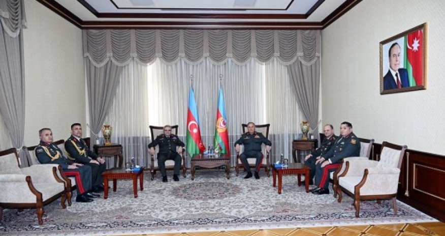 Командующий Сухопутными войсками Турции прибыл в Азербайджан