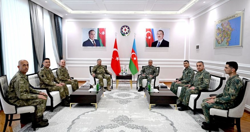 Hikmət Mirzəyev Türkiyə Quru Qoşunlarının komandanı ilə görüşüb