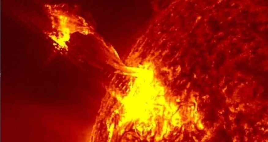 На Солнце зафиксирована сильная вспышка