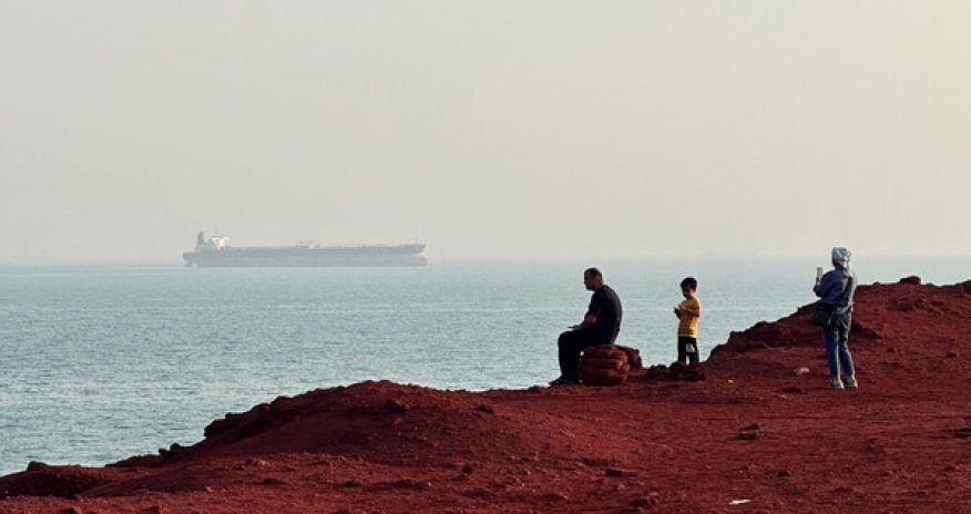 В Минэнерго США считают: Ормуз можно открыть и без разминирования