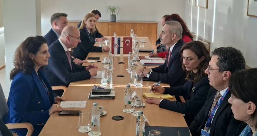 Хакан Фидан встретился в Дубровнике с хорватским коллегой